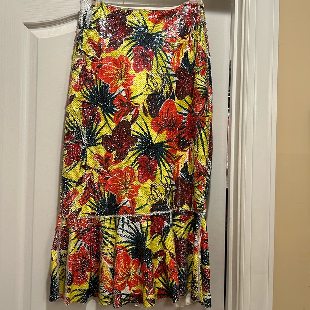 Zara sequince  floral skirt. . Stunning . Never worn .